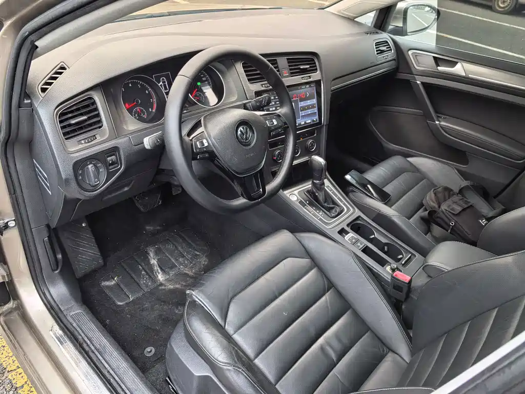 Volkswagen Golf — миниатюра 4