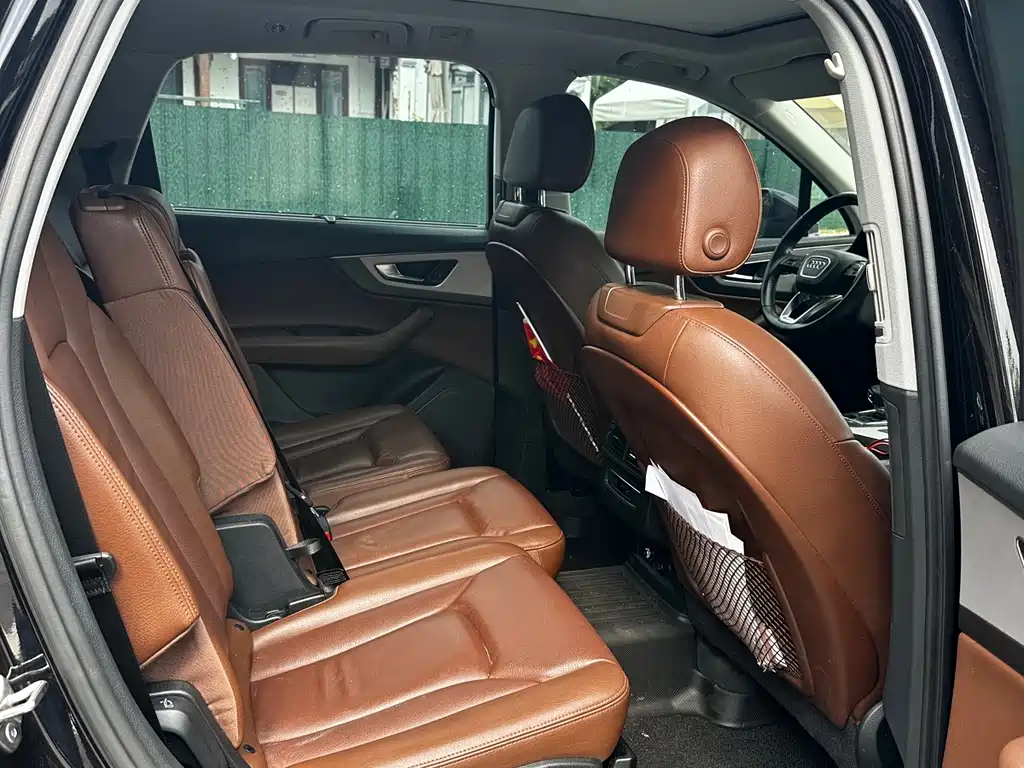 Audi Q7 — миниатюра 10