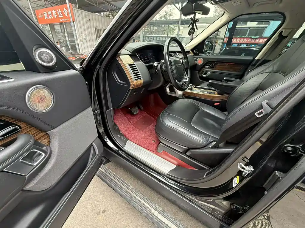 Land Rover Range Rover — миниатюра 4