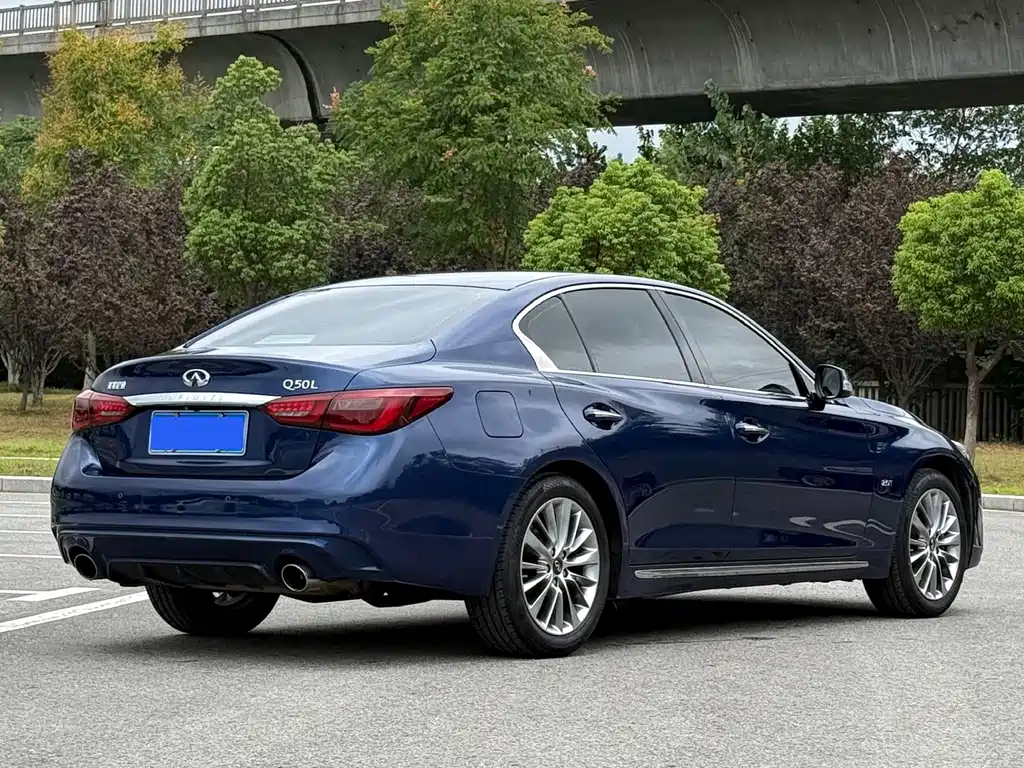 Infiniti Q50L — миниатюра 6