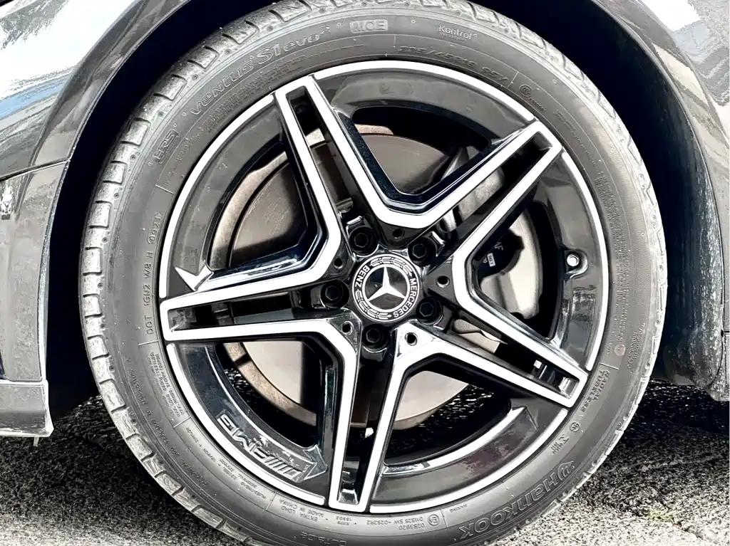 Mercedes-Benz C-Class — миниатюра 9
