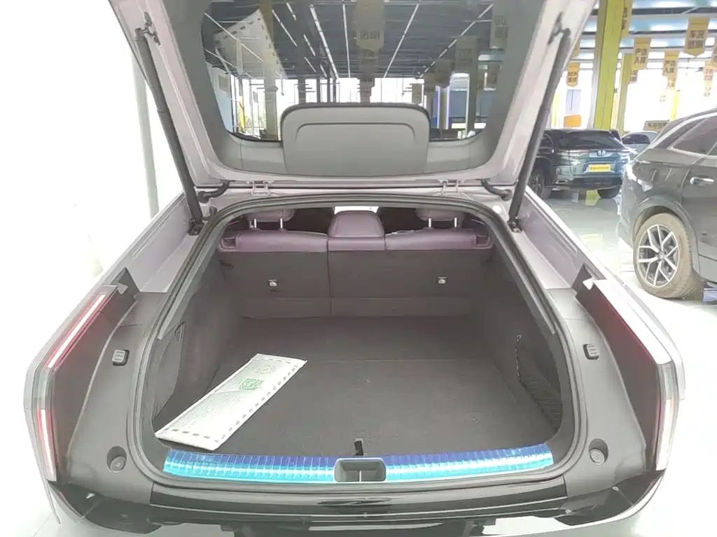 XPeng P7 — миниатюра 19