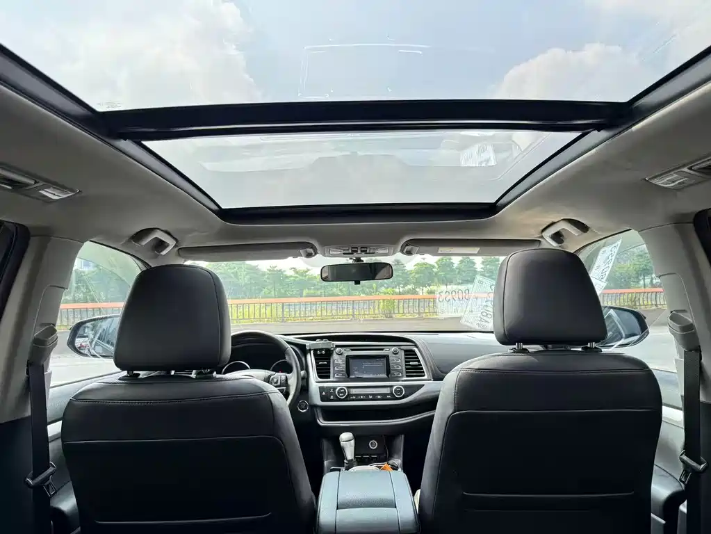 Toyota Highlander — миниатюра 12