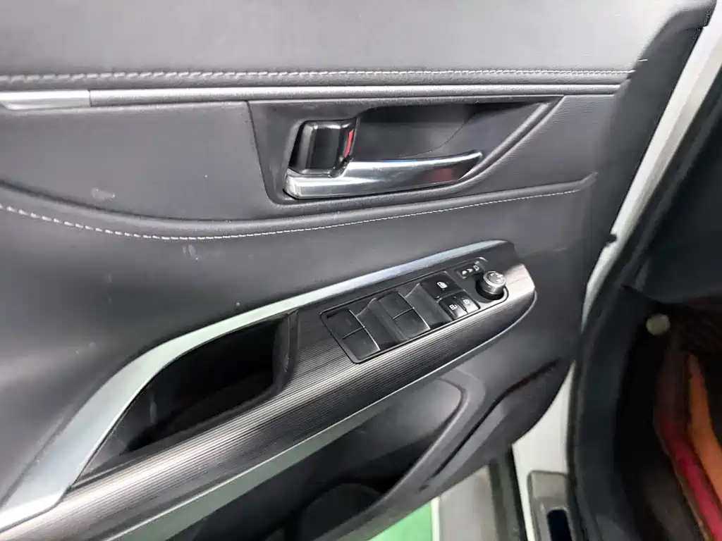 TOYOTA LING FANG HARRIER