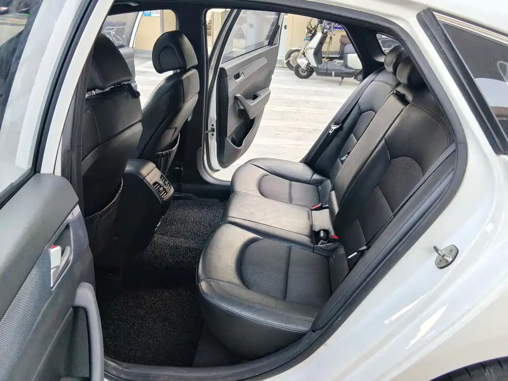 Hyundai Sonata — миниатюра 12