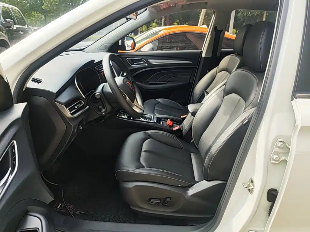 Roewe RX3 — миниатюра 15