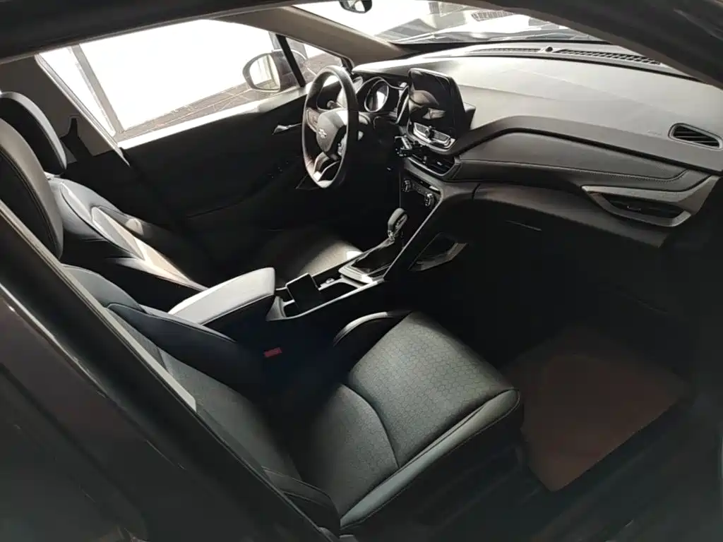 Chevrolet Volando — миниатюра 25