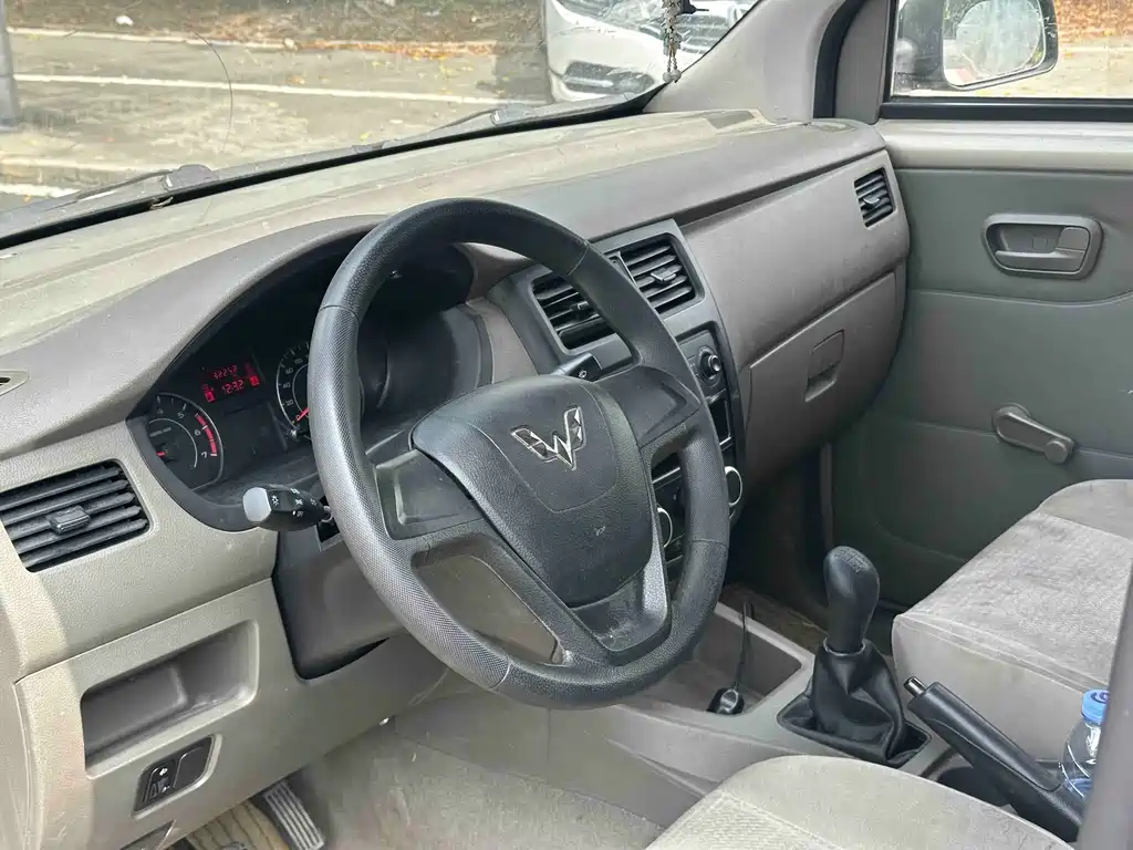 Wuling Rongguang V — миниатюра 8