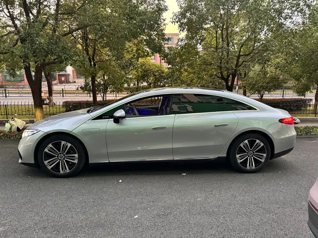Mercedes-Benz EQS — миниатюра 2