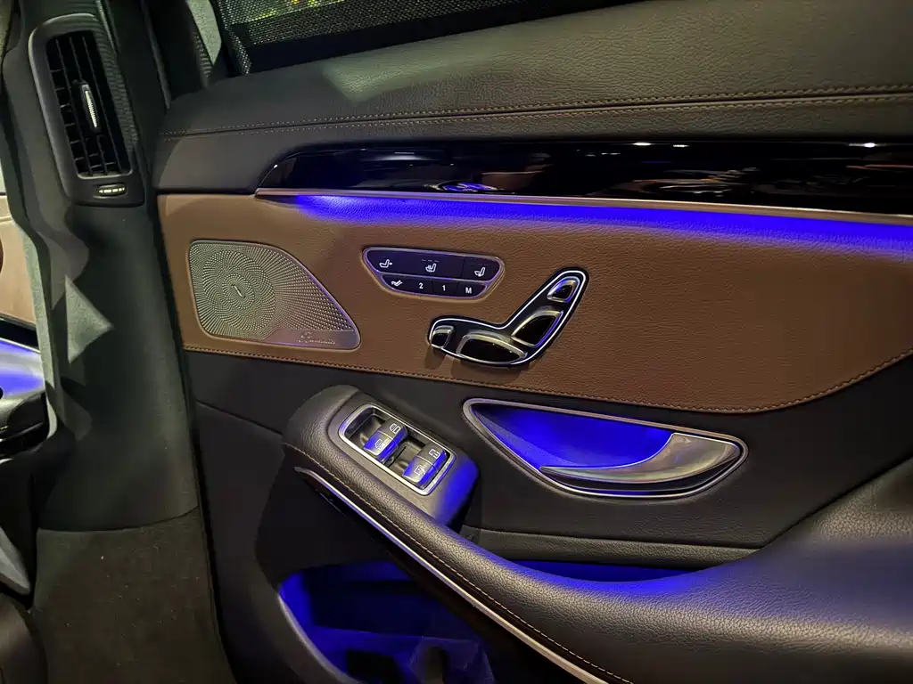 Mercedes-Benz S-Class — миниатюра 10