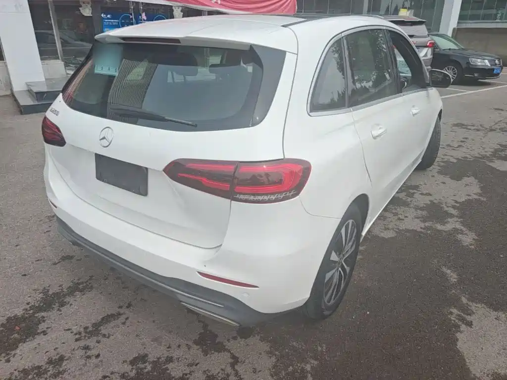 Mercedes-Benz B-Class — миниатюра 7