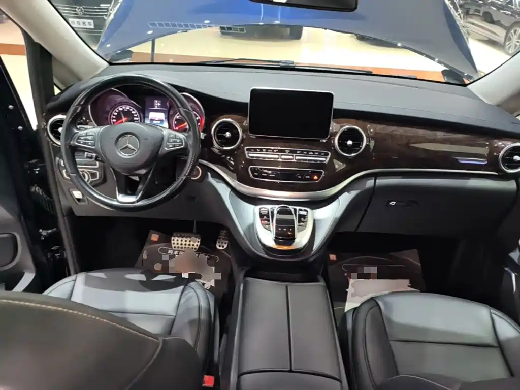 Mercedes-Benz V-Class — миниатюра 10