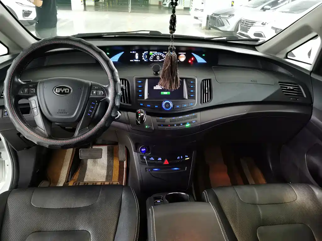 BYD e6 — миниатюра 16