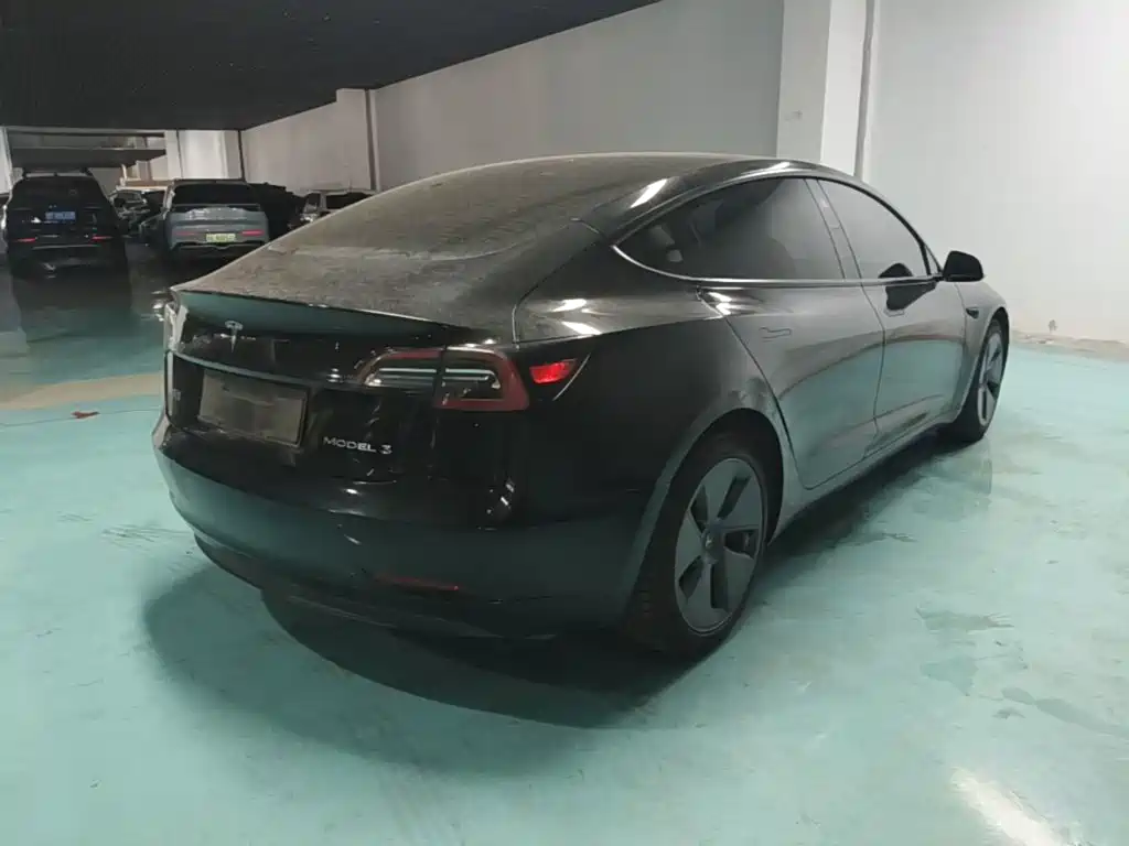 Tesla Model 3 — миниатюра 7