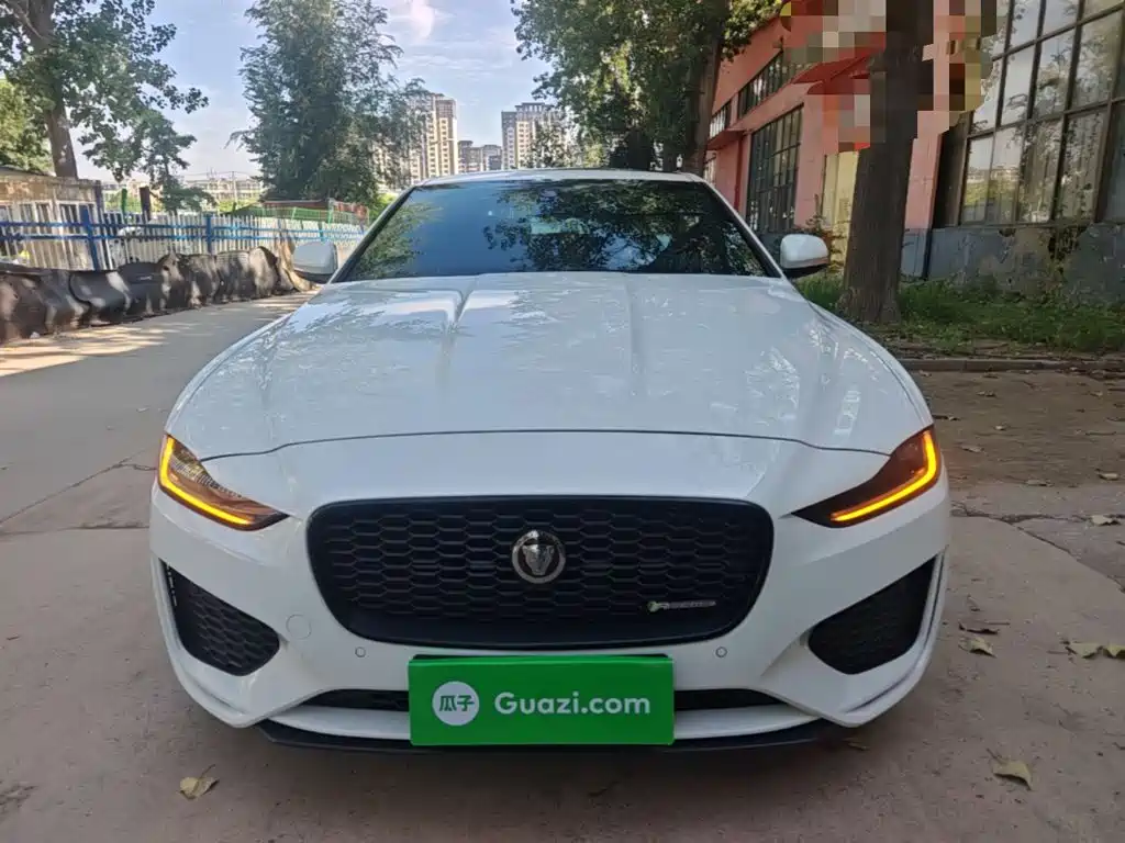 Jaguar XEL — миниатюра 3