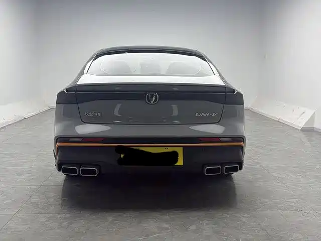 Changan UNI-V 2025 1.5T 500Bar Luxury Sport