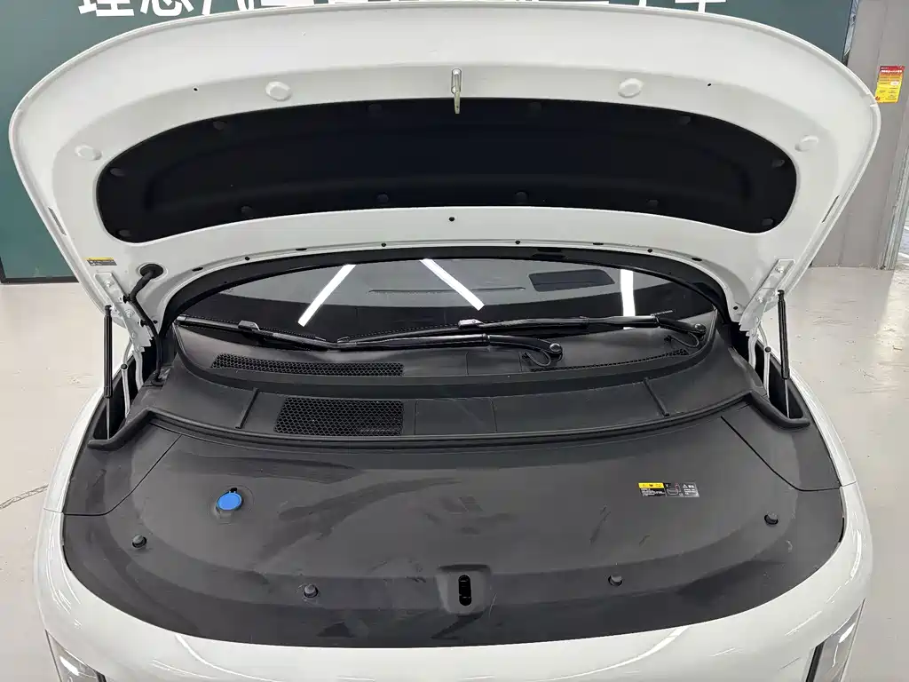 Li Auto Li i8 — миниатюра 23