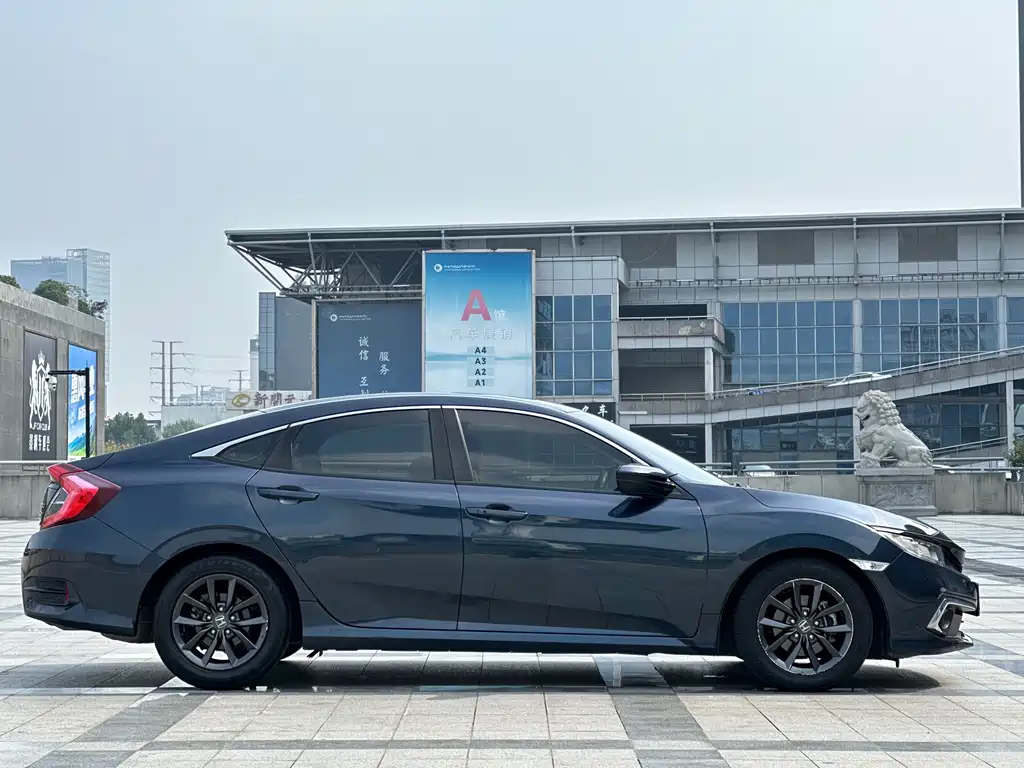 Honda Civic — миниатюра 7
