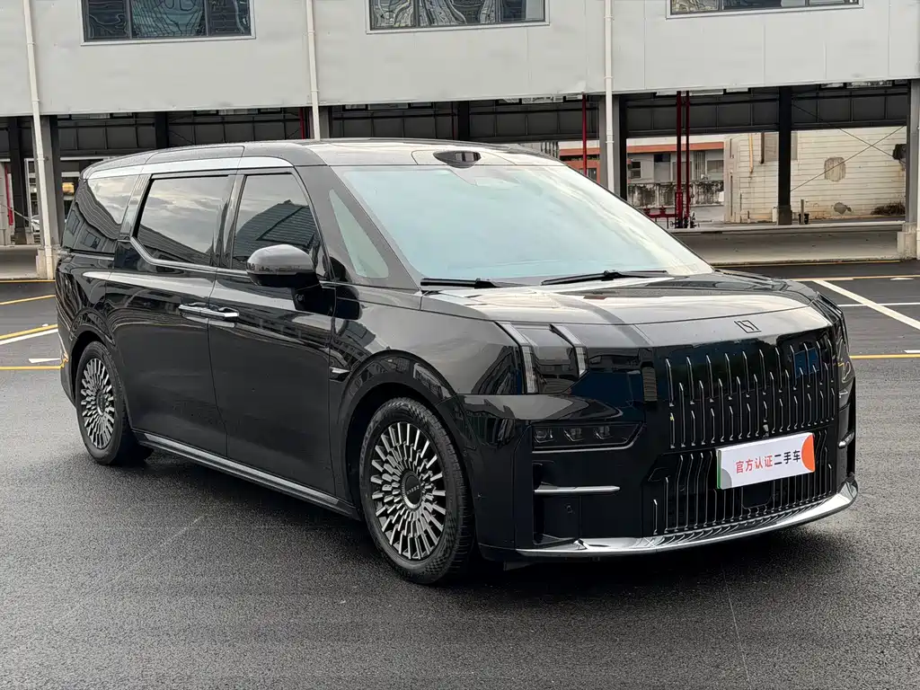 Zeekr 009 2024 мест 108kWh