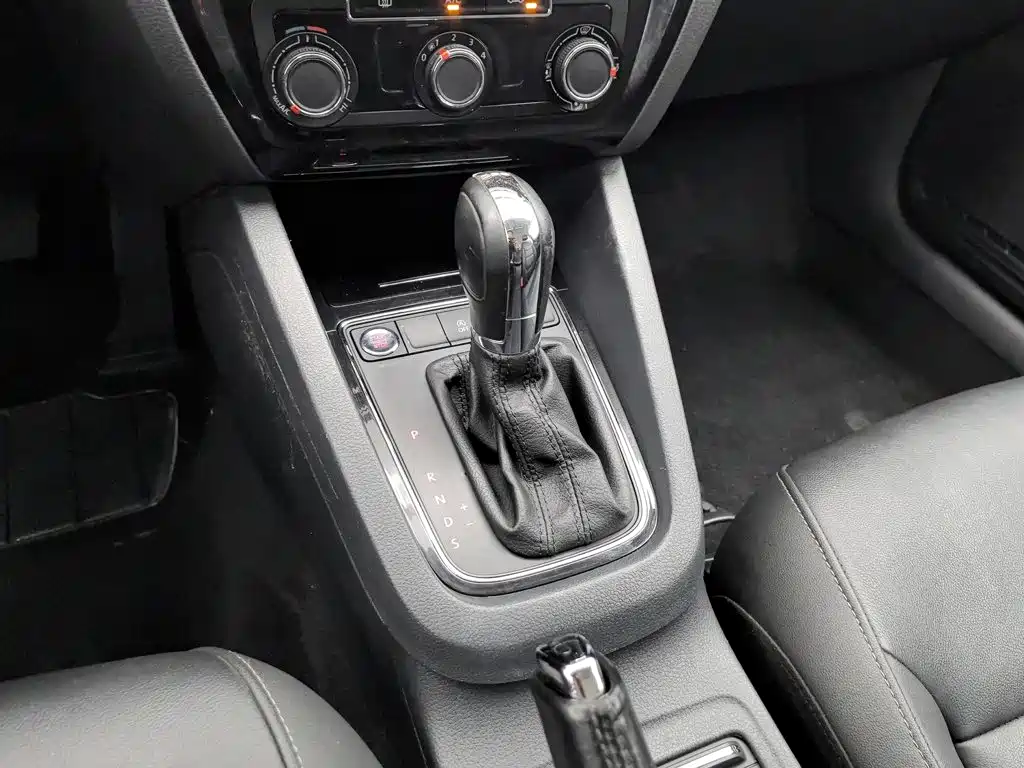 Volkswagen Sagitar — миниатюра 13