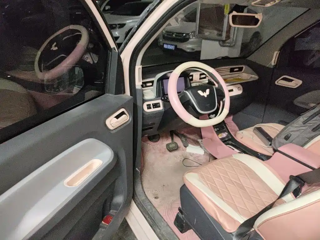 Wuling MINIEV — миниатюра 12