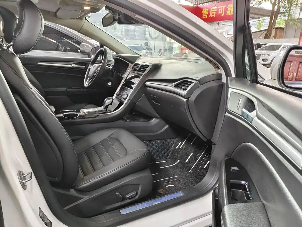 Ford Mondeo — миниатюра 7