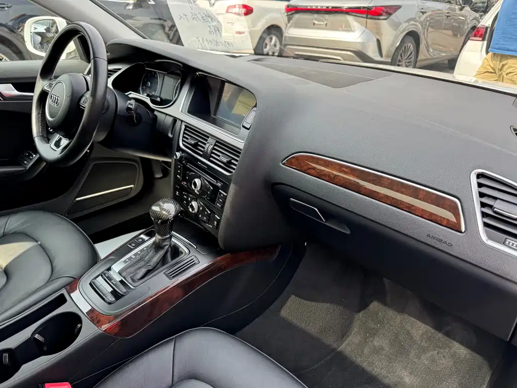 Audi A4L — миниатюра 11