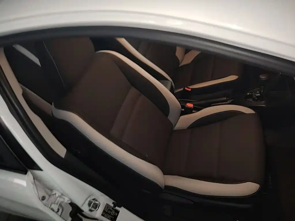 Toyota Yaris L — миниатюра 25