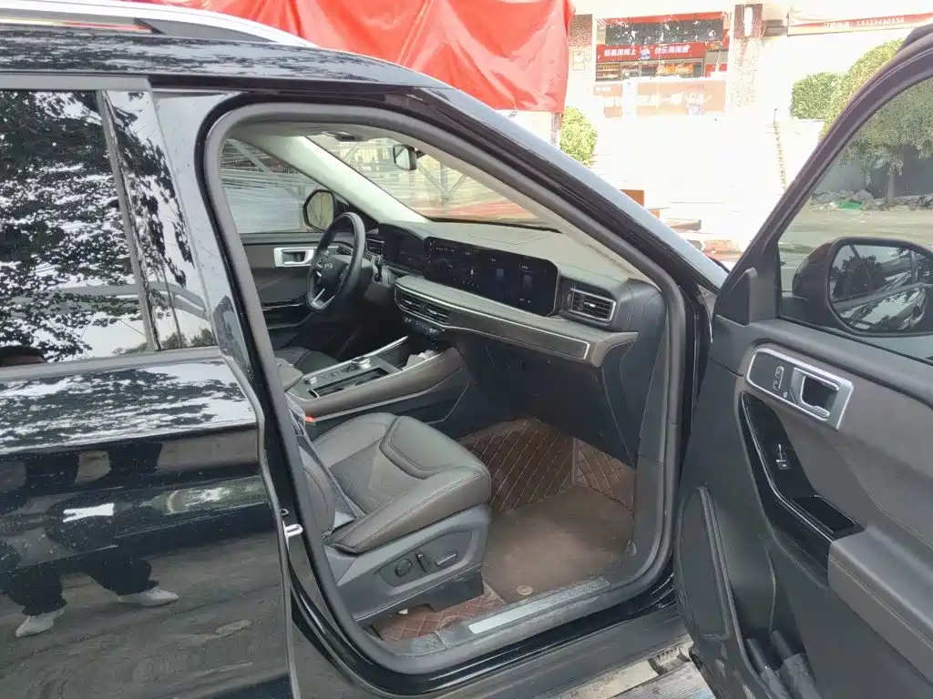 Ford Explorer — миниатюра 19