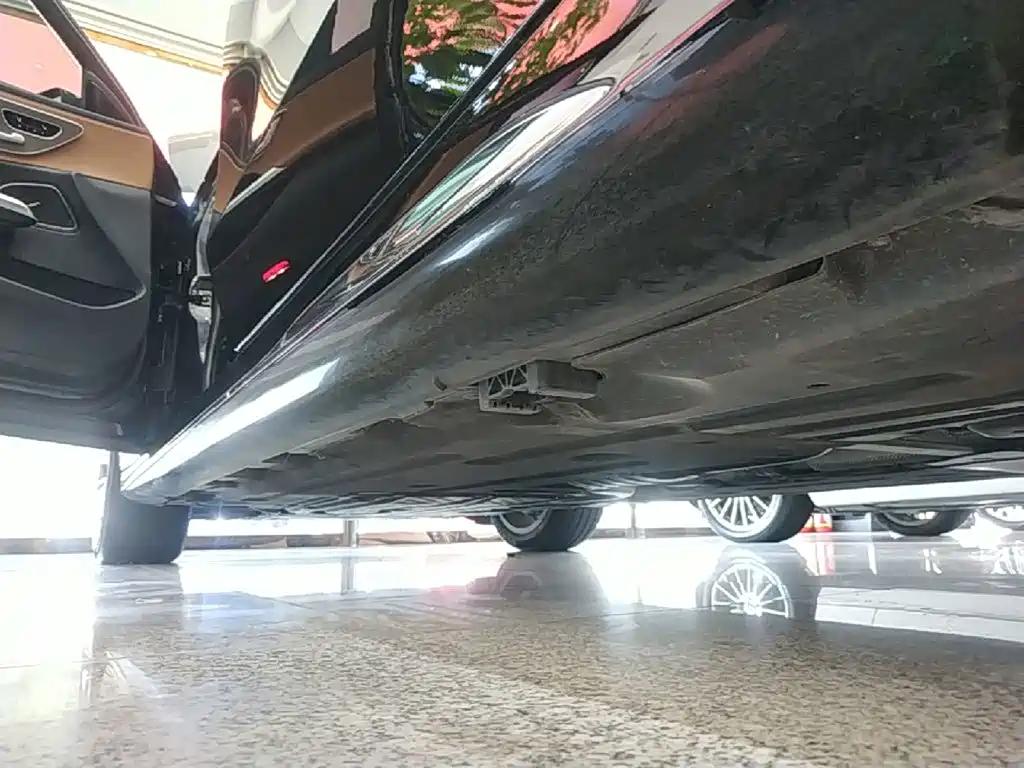 Mercedes-Benz E-Class — миниатюра 22
