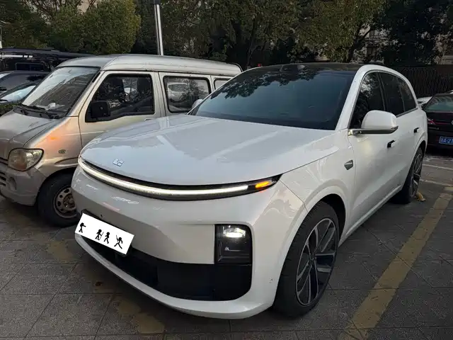 Li Auto IDEAL L6 2024