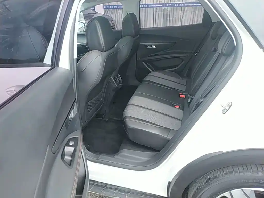 Peugeot 4008 — миниатюра 17