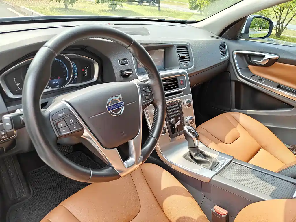 Volvo S60 — миниатюра 13