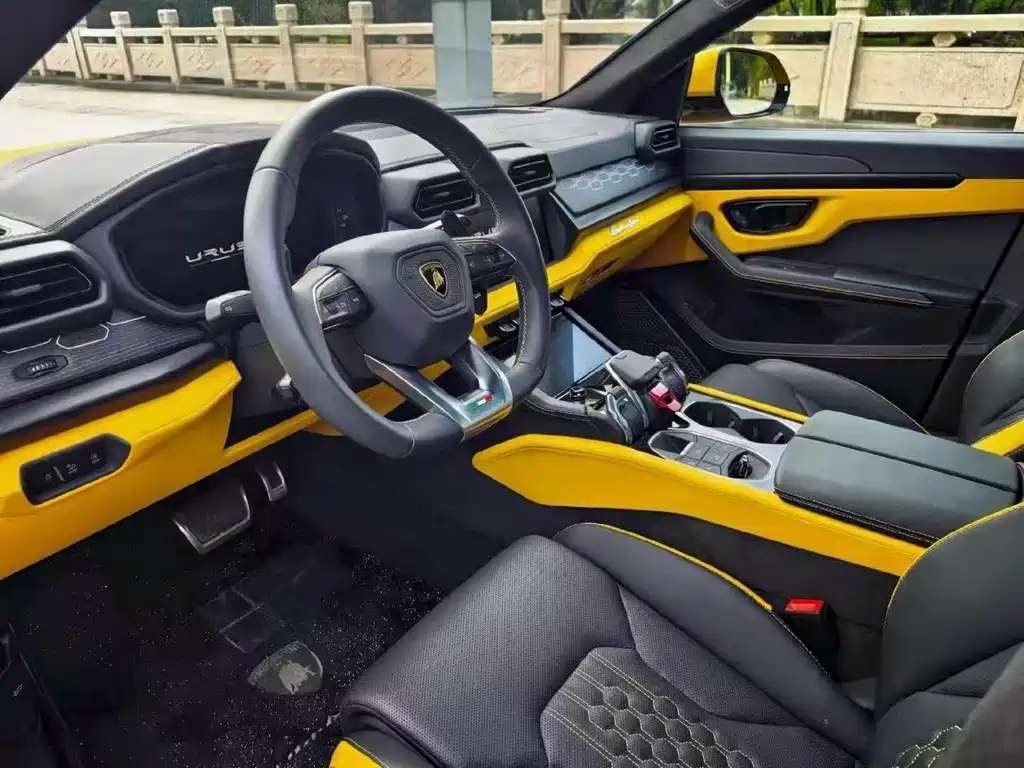 Lamborghini Urus SE — миниатюра 5