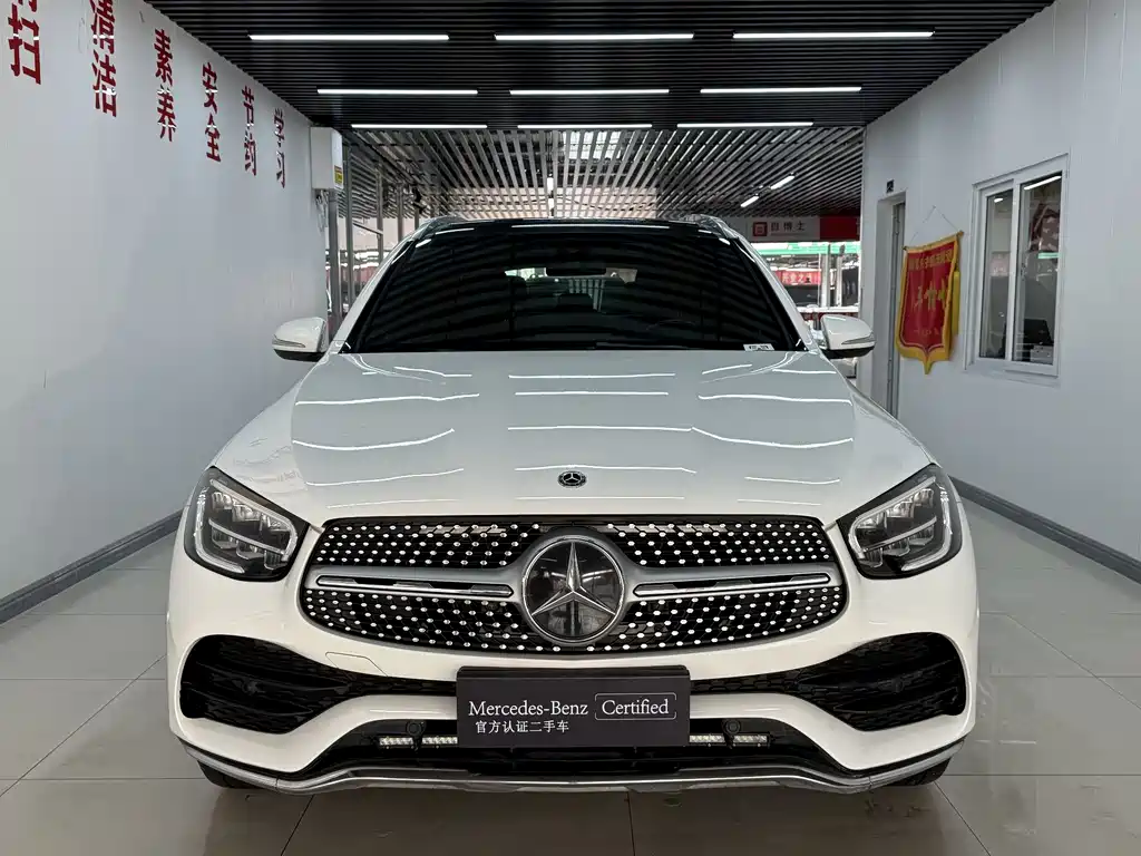 MERCEDES-BENZ GLC