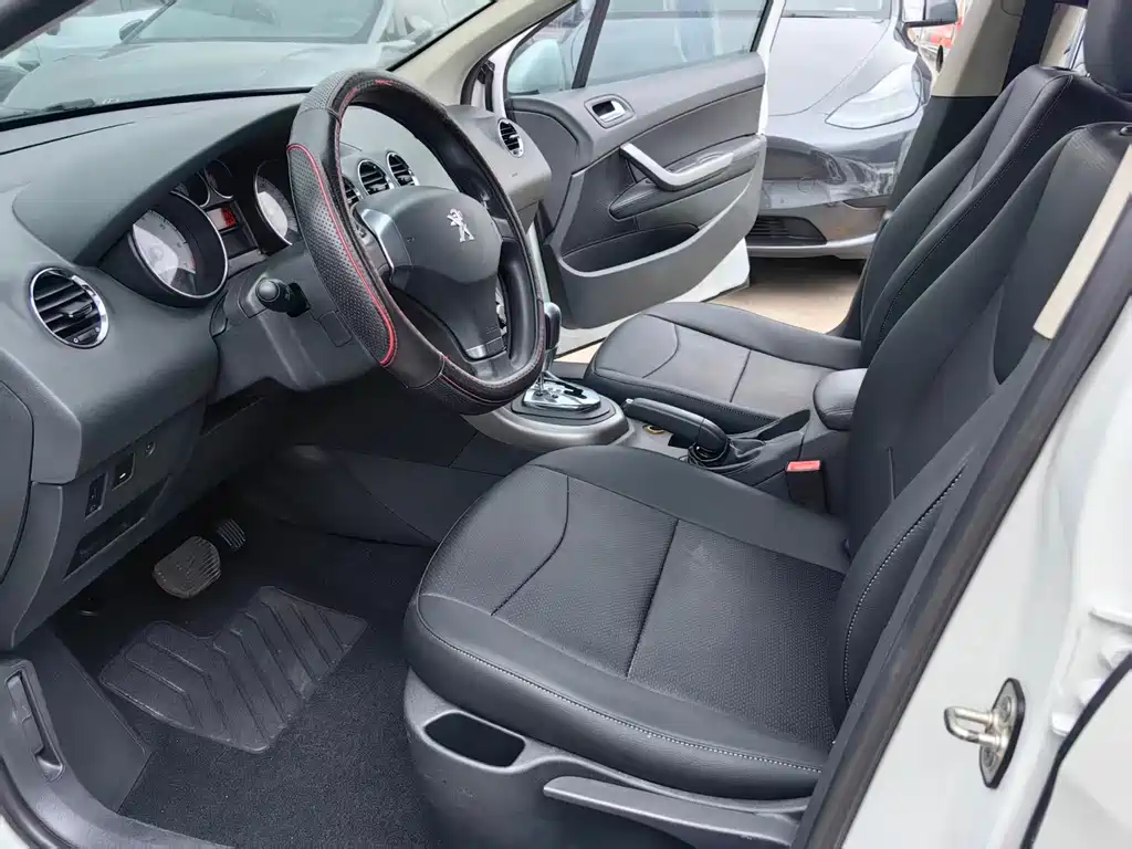 Peugeot 408 — миниатюра 4