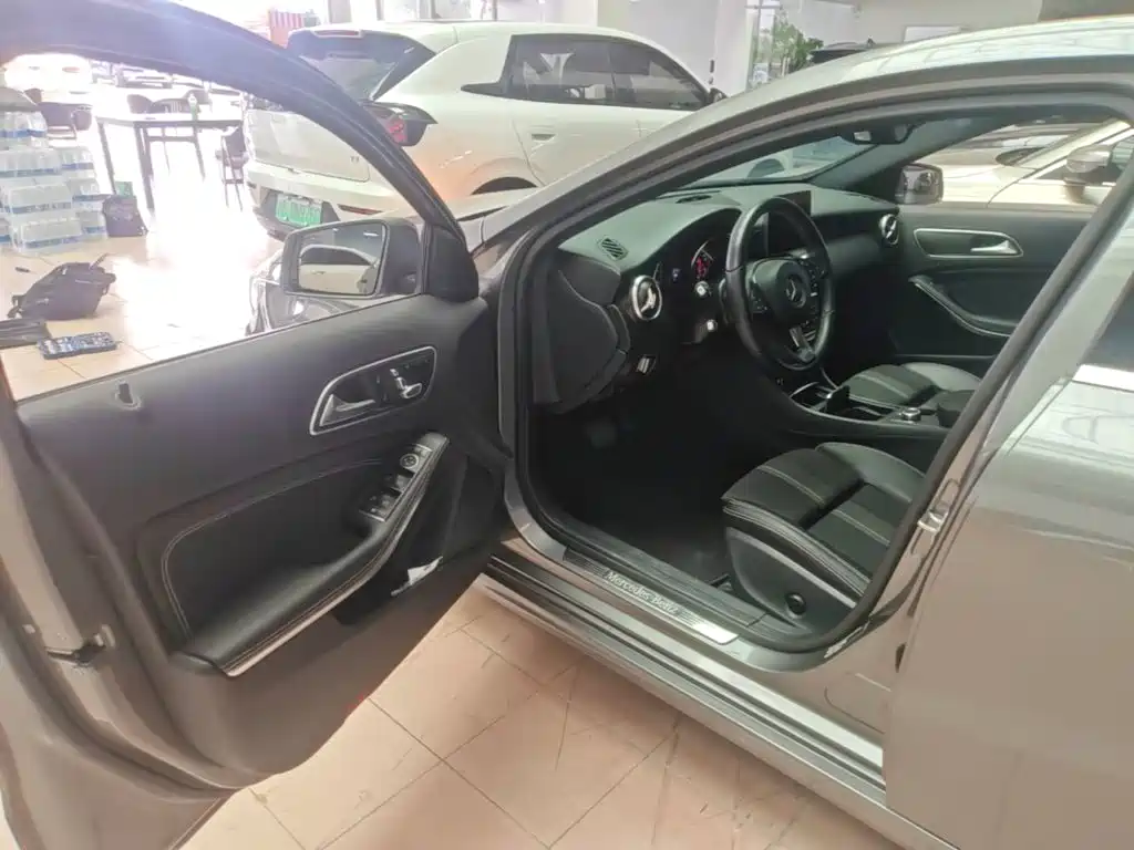 Mercedes-Benz A-Class (Import) — миниатюра 16