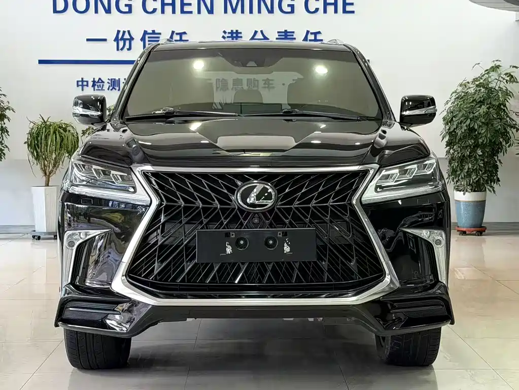 Lexus LX — миниатюра 2