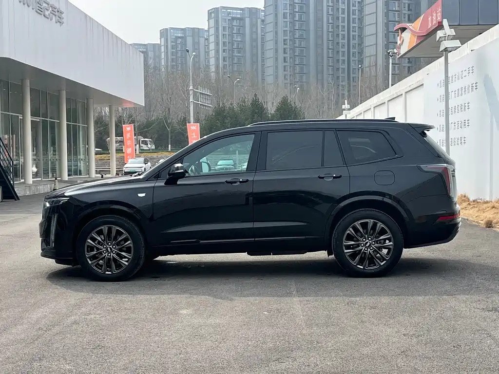 Cadillac XT6 2025 2.0T мест Luxury Executive