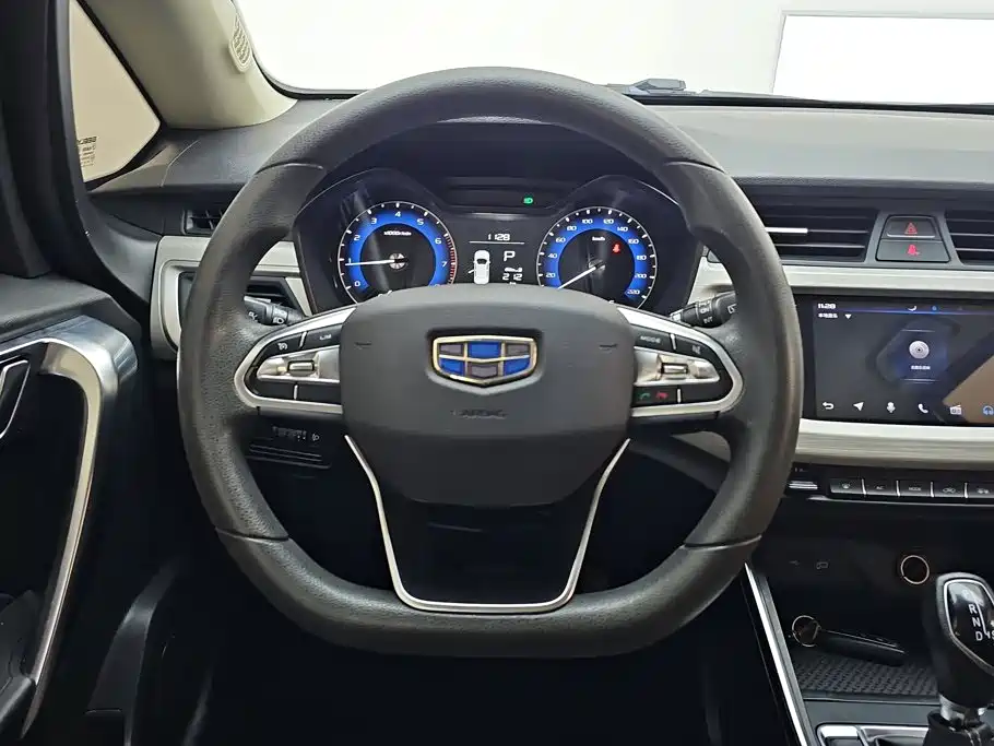 Geely Vision X3 — миниатюра 14