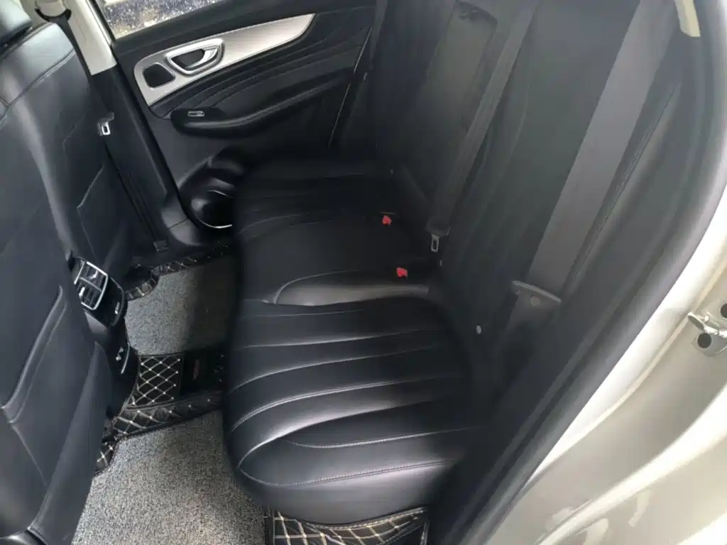Roewe RX5 MAX — миниатюра 17