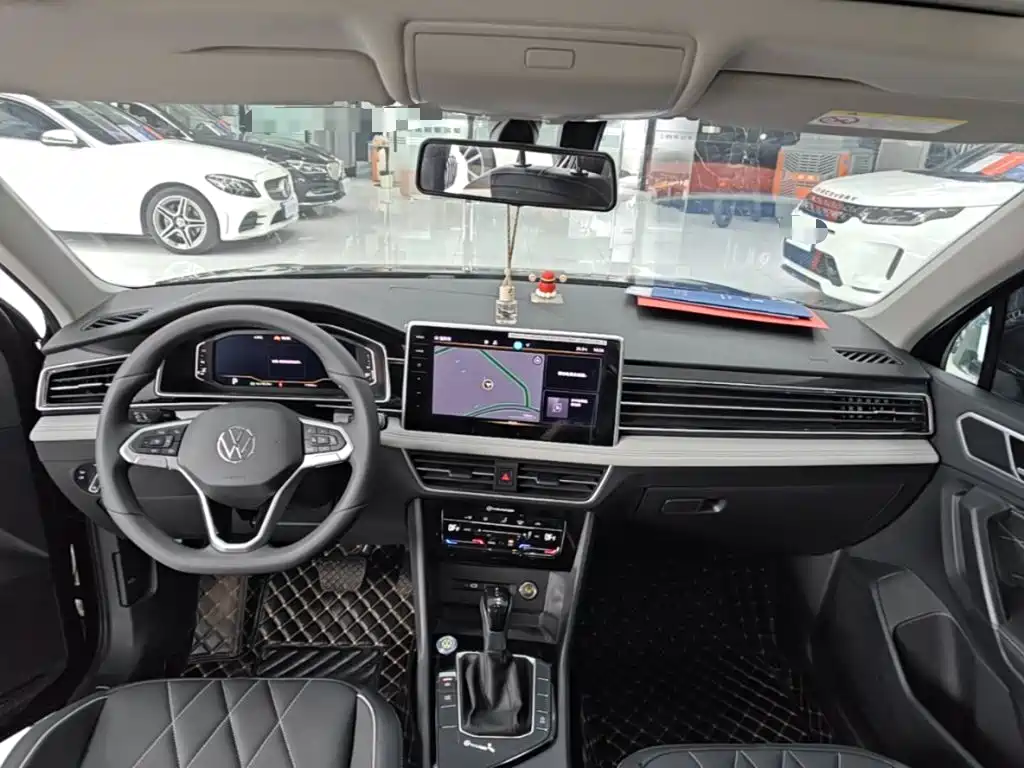 Volkswagen Tiguan L — миниатюра 10