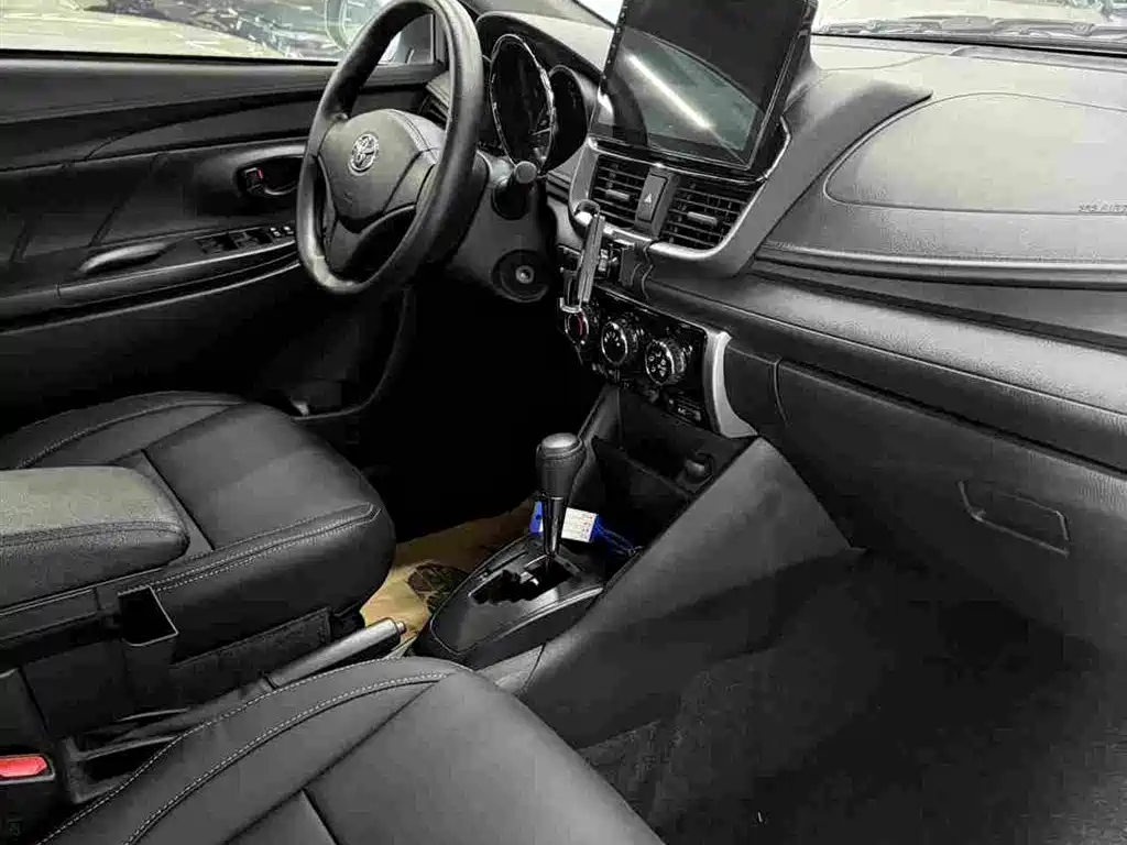 TOYOTA YARIS L ZHIXUAN