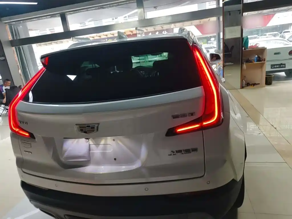 Cadillac XT4 — миниатюра 6