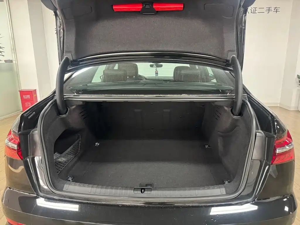Audi A6L 2025 45 TFSI quattro