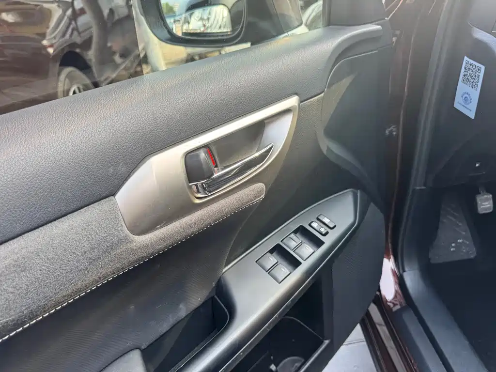 Lexus CT — миниатюра 5