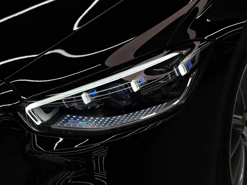 Mercedes-Benz S-Class — миниатюра 6