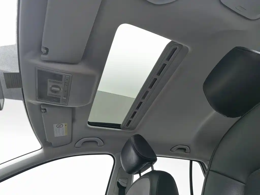 Skoda Rapid Spaceback — миниатюра 14