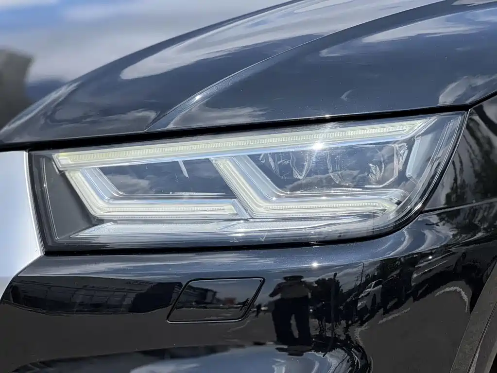 Audi Q5L — миниатюра 11