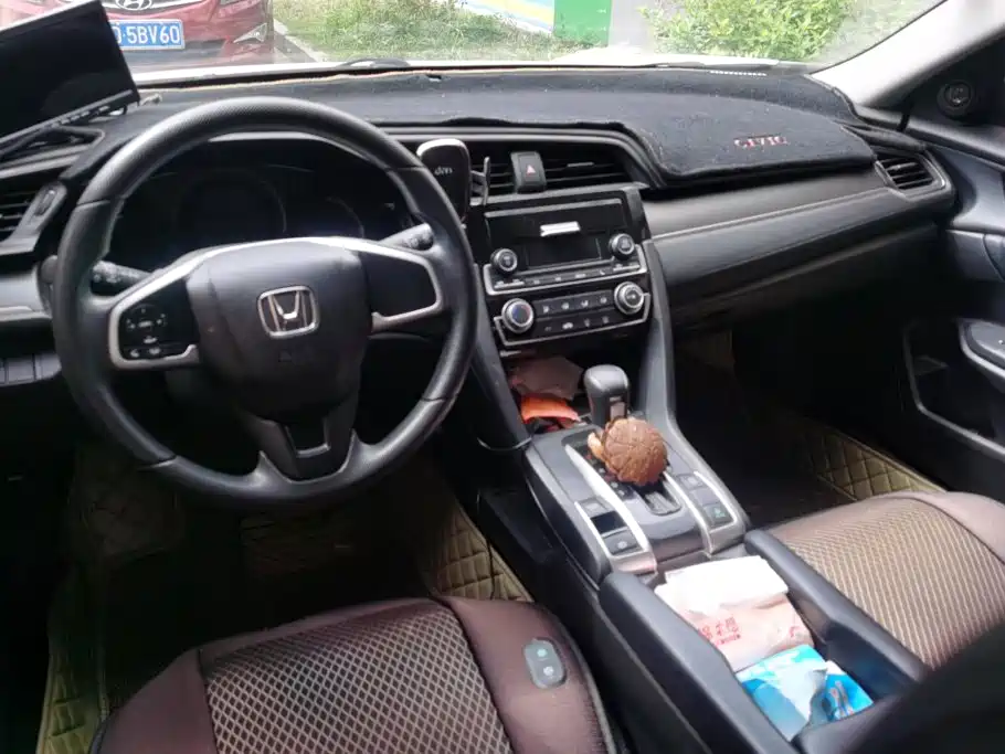 Honda Civic — миниатюра 12